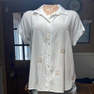 Jane and Delancey White Cuffed Sleeve Button Down Blouse w Lions +Tigers